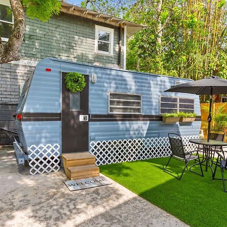Four Different Options At One Great Location-- 1 - Spacious 3 Bed 2 Bath House Or 2- 2Nd Floor 2 Bed 1 Bath Guesthouse Or 3- 1St Floor Studio Or 3- A Tiny Home Rv Τάμπα Εξωτερικό φωτογραφία